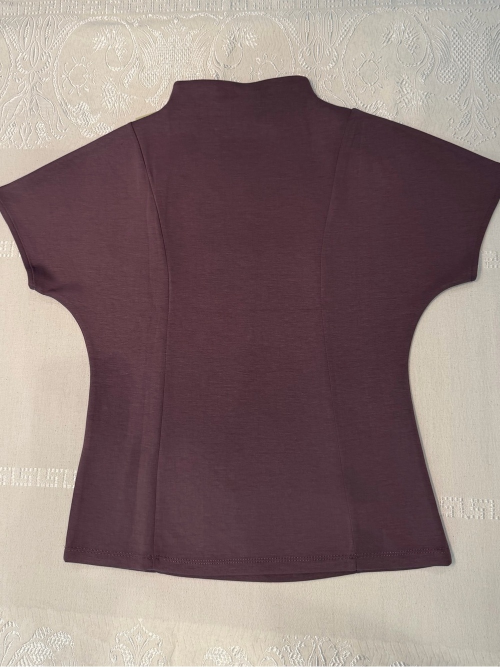 Elie Tahari NWT Smoked Eggplant Mock Neck Sculpted Top Small - Picture 2 of 6
